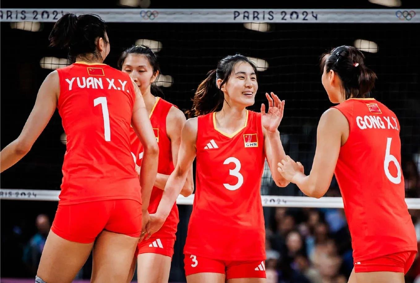 国米强势横扫中国女排晋级半决赛，状态火热！